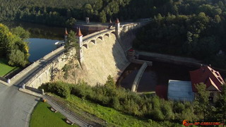 Dam Les Království